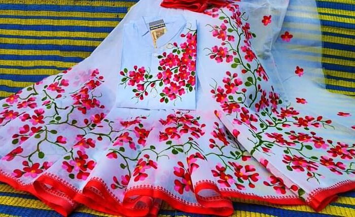 হ্যান্ডপেইন্টেড হাফসিল্ক শাড়ি এবং ধুপিয়ান কটন পাঞ্জাবি cd-09