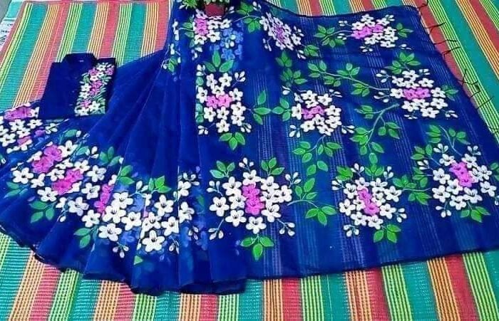 হ্যান্ডপেইন্টেড হাফসিল্ক শাড়ি এবং ধুপিয়ান কটন পাঞ্জাবি cd-18