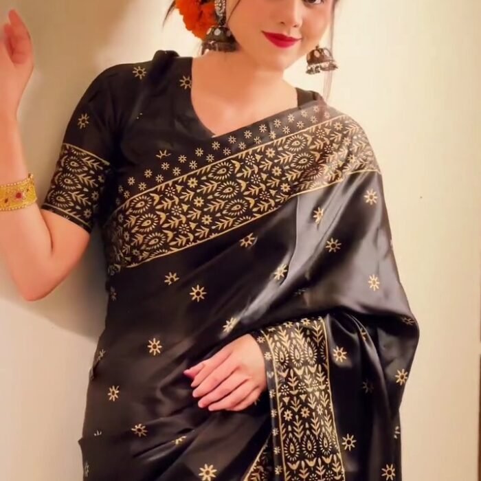 জাপানি সিল্ক বধুয়া বেনারসি শাড়ি + ব্লাউজ S-19 (Black)